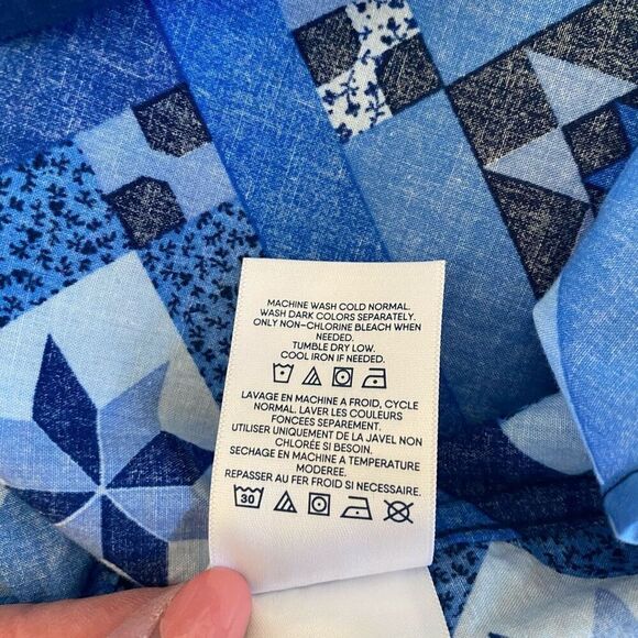 Lands End Blue Quilt Print Long Sleeve Button Down Shirt Size S - Picture 8 of 11